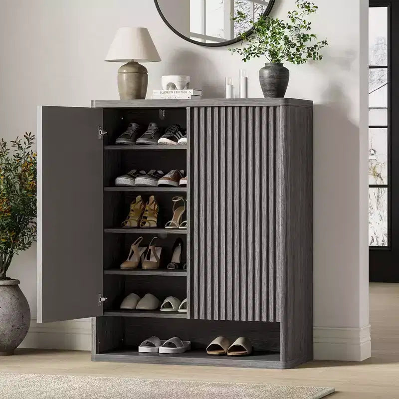 Meuble à chaussures COZONY 31.5 avec étagères réglables, armoire de rangement pour chaussures en bois avec portes cannelées pour entrée, salon