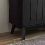 Meuble de rangement d'appoint cannelé de style moderne du milieu du siècle, petit buffet à 2 portes avec pieds en bois massif et poignées dorées - Panipeachy